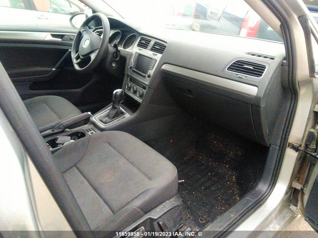 3VW217AU9HM009379 Volkswagen Golf S/wolfsburg/se/sel
