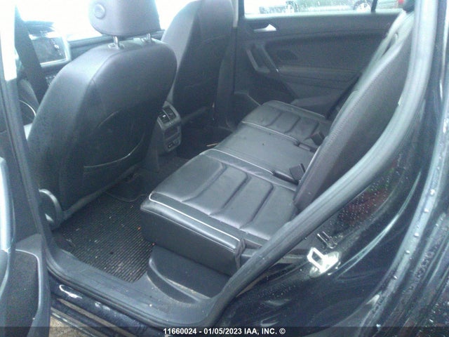 3VV4B7AX5LM008467 Volkswagen Tiguan Sel Premium R-line