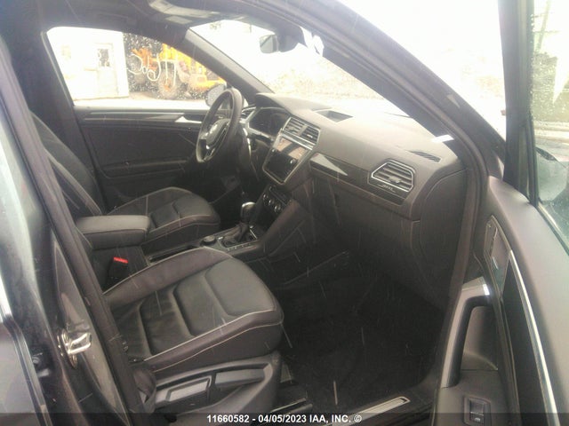 3VV4B7AX8MM131715 Volkswagen Tiguan Sel Premium R-line