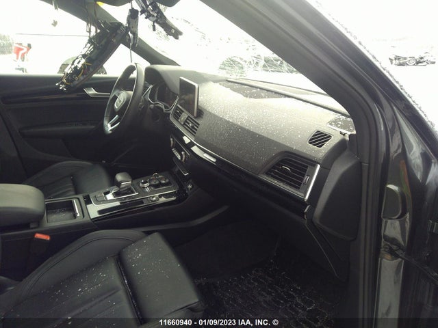 WA1FNAFY2K2128840 Audi Q5 Technik S-line