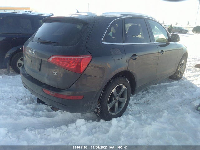 WA1LKCFP1CA078051 Audi Q5 Premium Plus