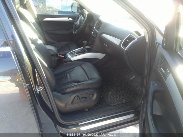 WA1LKCFP1CA078051 Audi Q5 Premium Plus