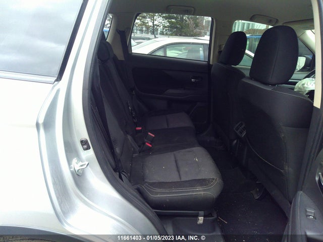 JA4AZ2A36KZ609326 Mitsubishi Outlander Es