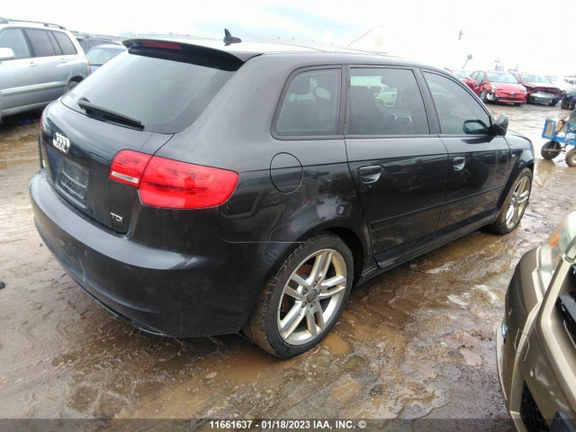 WAUKJCFM4CA093618 Audi A3 Premium Plus