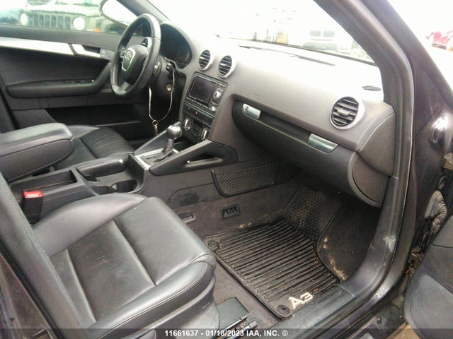 WAUKJCFM4CA093618 Audi A3 Premium Plus