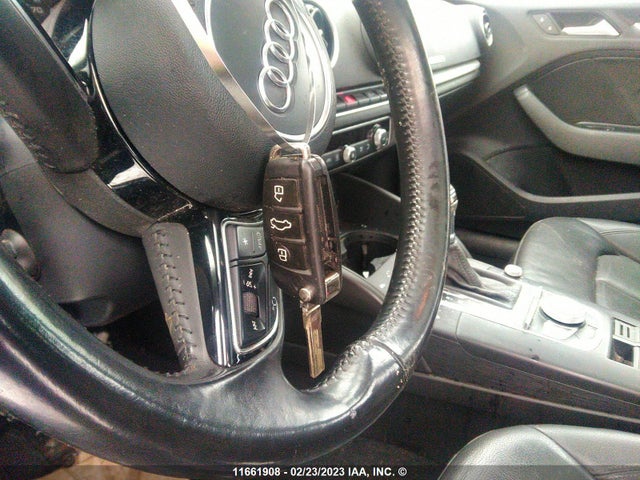 WAUB8GFFXH1051563 Audi A3 PREMIUM