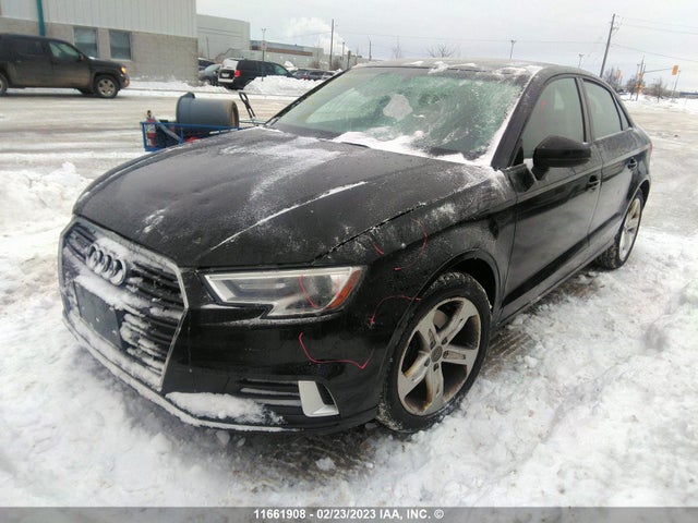 WAUB8GFFXH1051563 Audi A3 PREMIUM