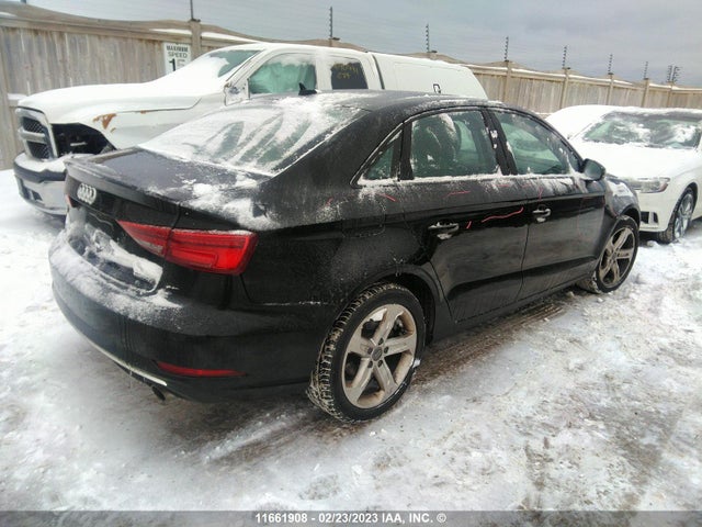 WAUB8GFFXH1051563 Audi A3 PREMIUM