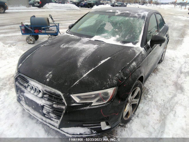 WAUB8GFFXH1051563 Audi A3 PREMIUM
