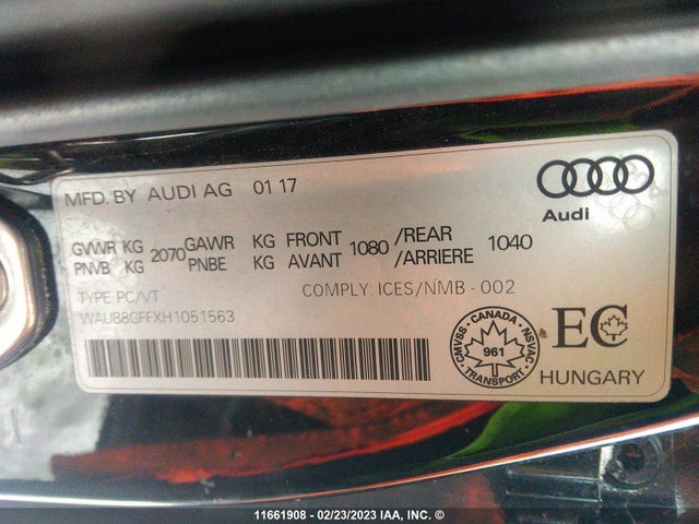 WAUB8GFFXH1051563 Audi A3 PREMIUM