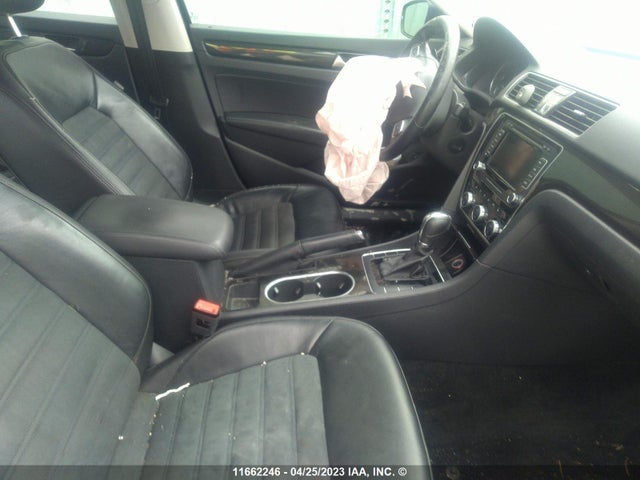 Volkswagen Passat 2014 1VWCS7A39EC064887 Image 21