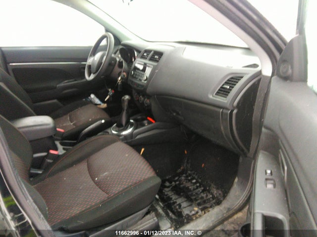 JA4AH3AU3HZ609780 Mitsubishi Rvr Se/es