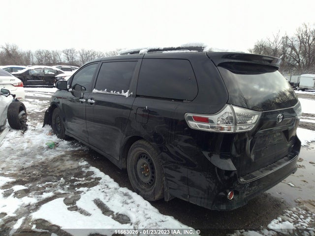 Toyota SIENNA SE 2017 5TDXZ3DC7HS868600 Image 3