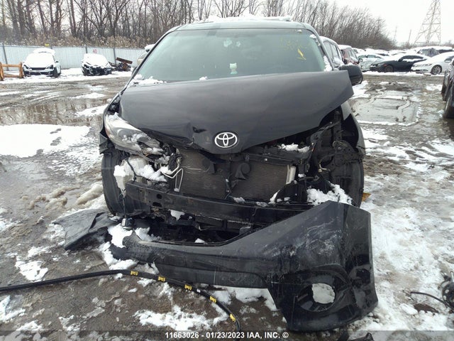 Toyota SIENNA SE 2017 5TDXZ3DC7HS868600 Image 6