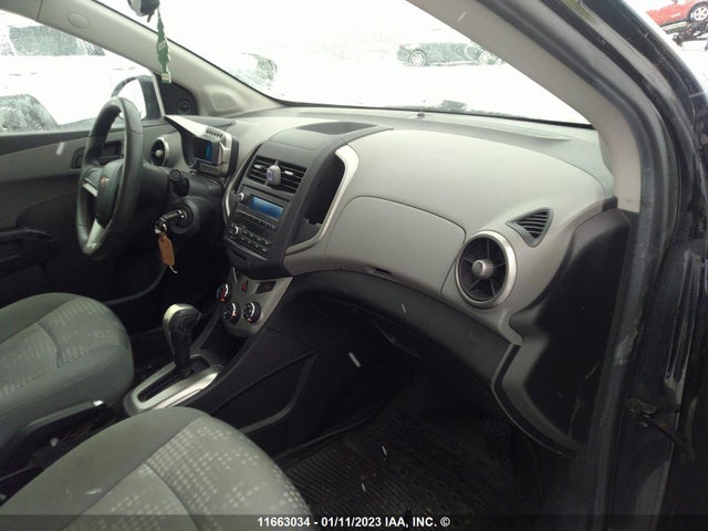 Chevrolet SONIC LS 2015 1G1JA5SH0F4202204 Image 5