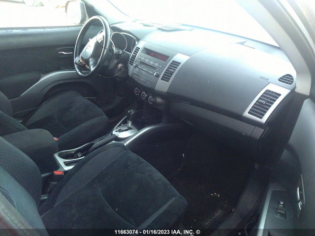 JA4AS2AW5CU604311 Mitsubishi Outlander Es