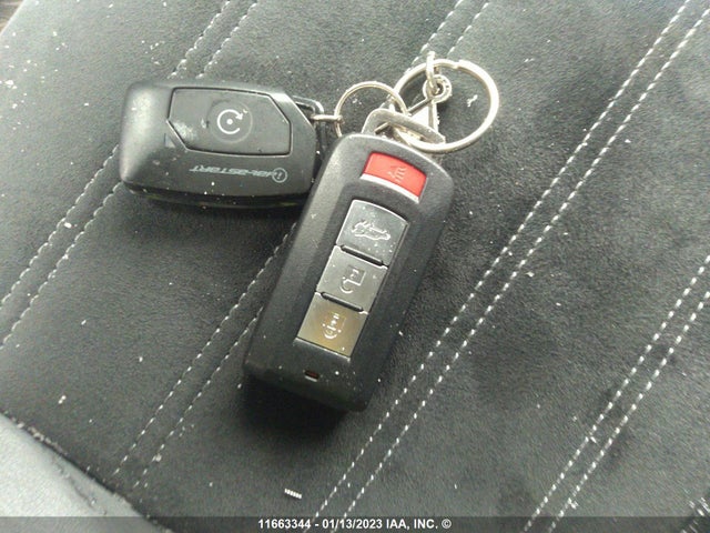 JA4JZ3AX0LZ615388 Mitsubishi Outlander Se/sel/le