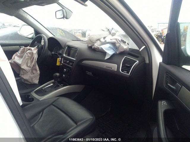 WA1CFCFP3EA086787 Audi Q5 PREMIUM