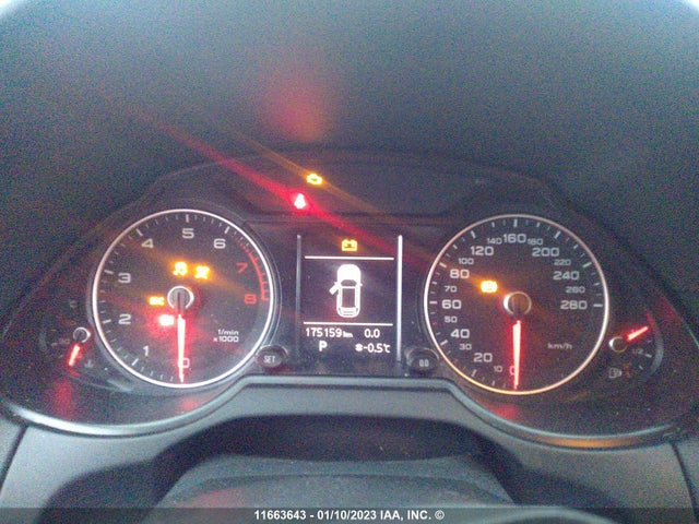 WA1CFCFP3EA086787 Audi Q5 PREMIUM