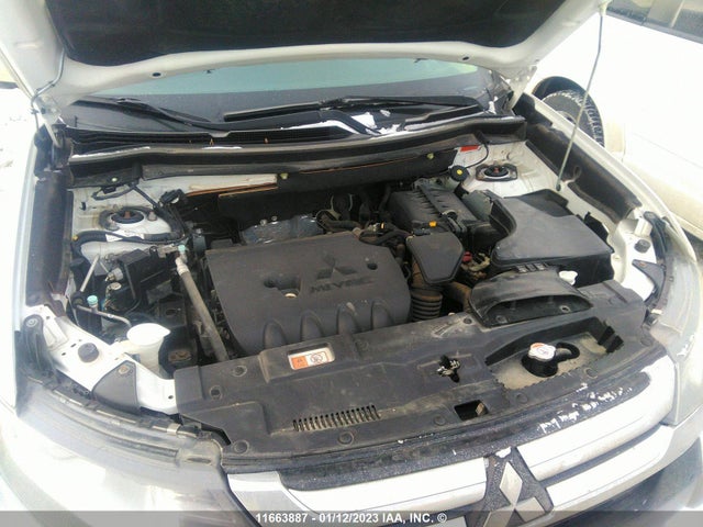 JA4AZ2A37HZ601552 Mitsubishi Outlander Es