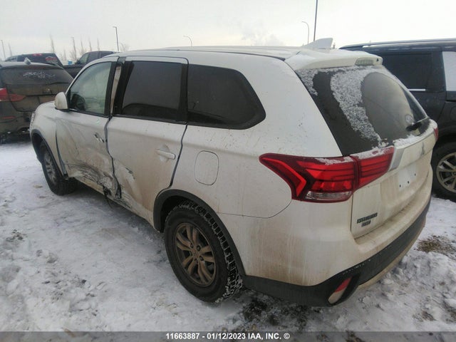 JA4AZ2A37HZ601552 Mitsubishi Outlander Es