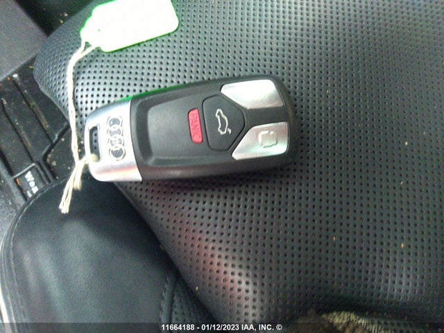WA1WAAF73HD001000 Audi Q7 Technik S-line