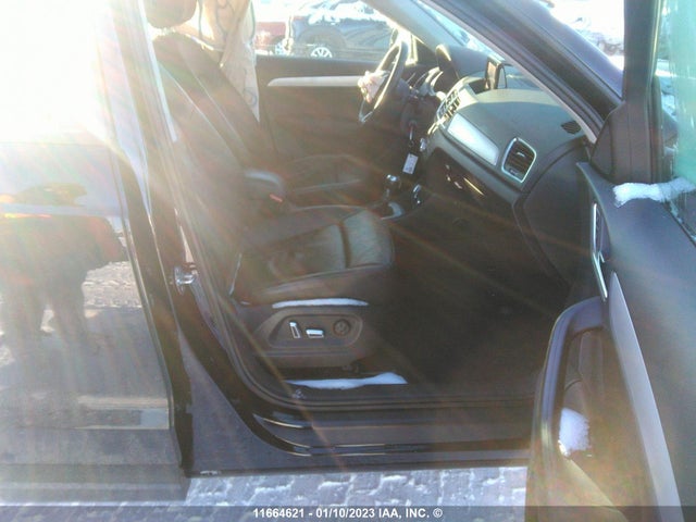 WA1EFCFS8GR023024 Audi Q3 Premium Plus