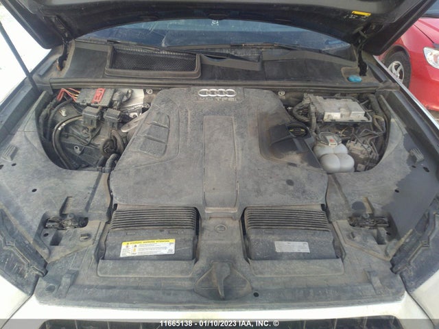 WA1WAAF75JD044288 Audi Q7 Technik S-line