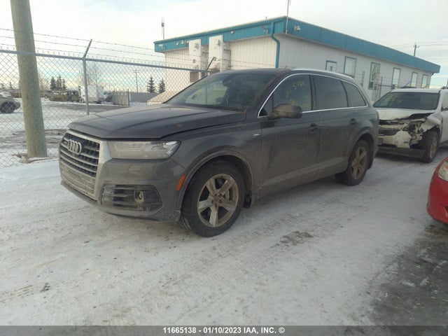 WA1WAAF75JD044288 Audi Q7 Technik S-line