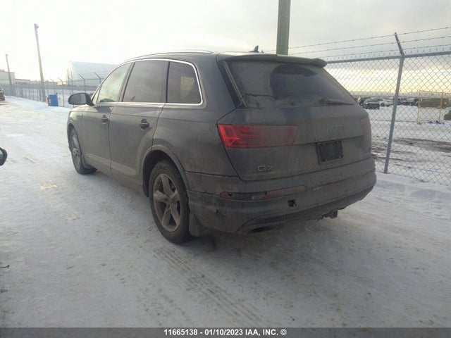 WA1WAAF75JD044288 Audi Q7 Technik S-line