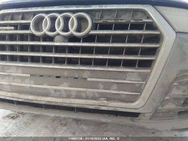 WA1WAAF75JD044288 Audi Q7 Technik S-line