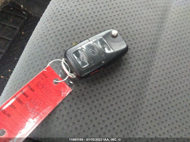 Volkswagen Rabbit 2008 WVWDA71K98W018366 Image 3