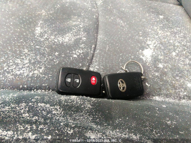 Toyota PRIUS V 2013 JTDZN3EU8D3231500 Image 3