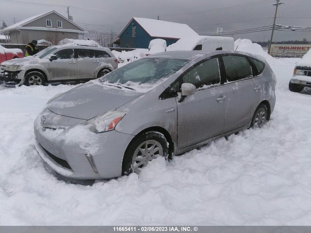 Toyota PRIUS V 2013 JTDZN3EU8D3231500 Image 2