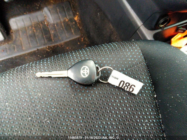Toyota Matrix 2010 2T1KE4EE1AC041346 Image 3