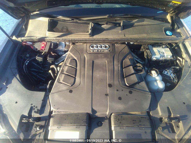WA1WAAF73HD056983 Audi Q7 Technik S-line