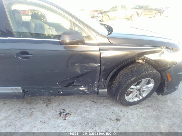 WA1WAAF73HD056983 Audi Q7 Technik S-line