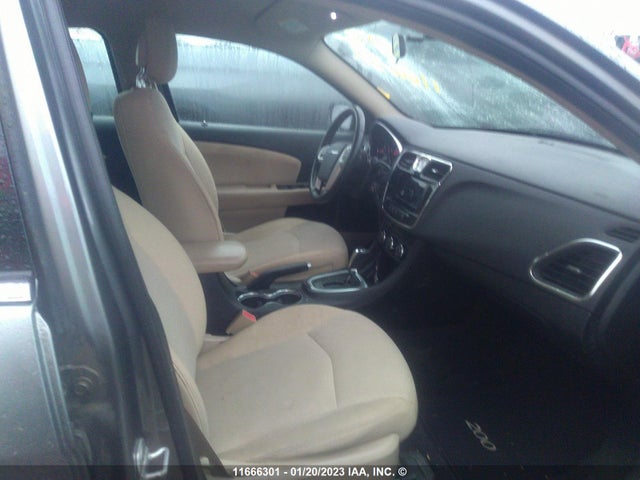 1C3CCBBG5CN106157 Chrysler 200 Touring