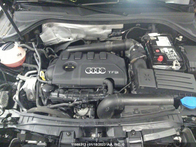 WA1JCCFSXJR002240 Audi Q3 Premium Plus