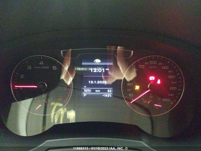 WA1JCCFSXJR002240 Audi Q3 Premium Plus
