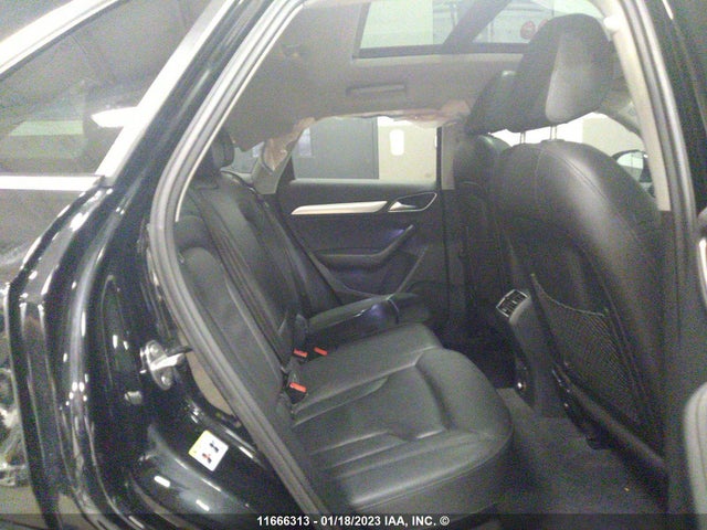 WA1JCCFSXJR002240 Audi Q3 Premium Plus