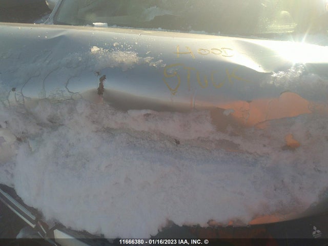 JA4AZ2A39KZ604914 Mitsubishi Outlander Es