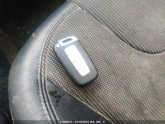 Hyundai Veloster 2012 KMHTC6AD0CU083494 Image 3