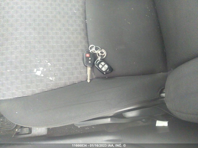 Toyota Yaris 2015 VNKKTUD3XFA042682 Image 3