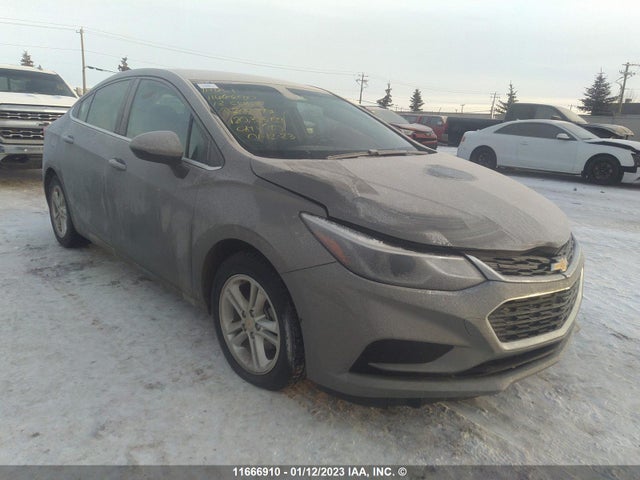 Chevrolet CRUZE LT 2018 1G1BE5SM9J7204093 Image 1