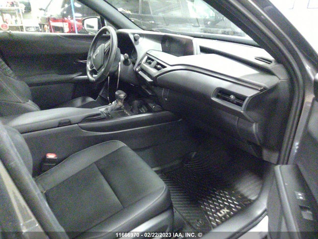 JTHY3JBH6K2010718 Lexus UX 200
