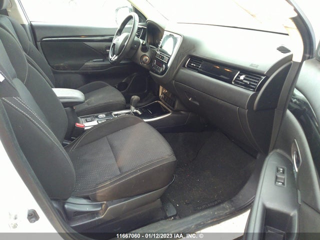 JA4AZ2A36KZ605776 Mitsubishi Outlander Es