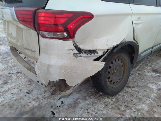 JA4AZ2A36KZ605776 Mitsubishi Outlander Es