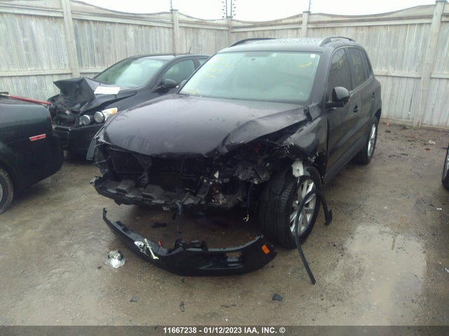 WVGJV7AX2FW556614 Volkswagen Tiguan S/se/sel/r-line