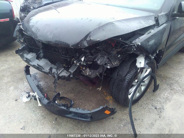 WVGJV7AX2FW556614 Volkswagen Tiguan S/se/sel/r-line